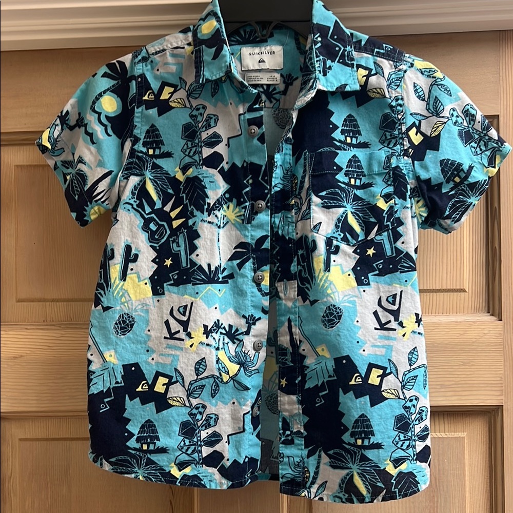 Quiksilver boys size 6 surfer Button Down Shirt Tropical Style EUC